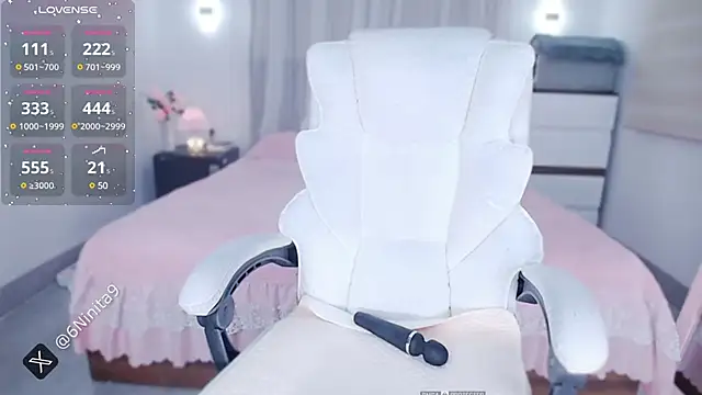 PimChanOK online show from 6, 3, 2025