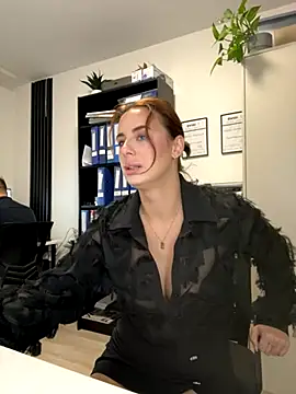 Hii Lolla online show from 22, 9, 2025