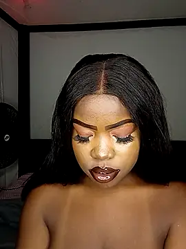 Snapshot of rosey_cheeks chatting on 26, 11, 2025 rosey cheeks online show from 26, 11, 2025