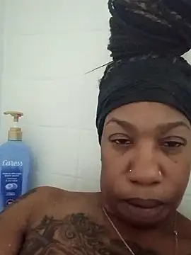 Snapshot of TipdrilBossQueen chatting on 5, 6, 2026 TipdrilBossQueen online show from 5, 6, 2026