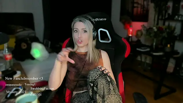 Lisaonthemoon online show from 9, 3, 2025