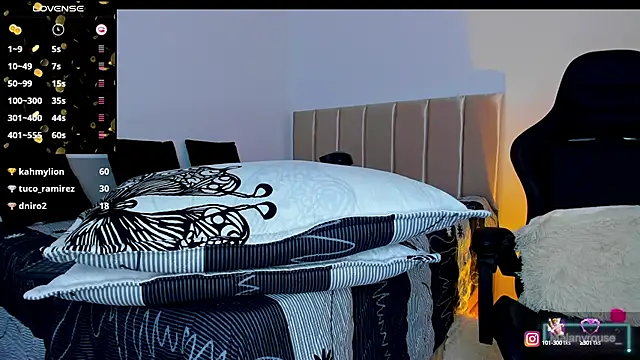 Snapshot of melanyrouse1 chatting on 1, 2, 2025 melanyrouse1 online show from 1, 2, 2025