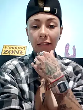Snapshot of real_fenix chatting on 8, 2, 2025 real fenix online show from 8, 2, 2025