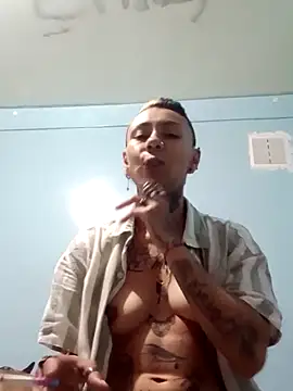 Snapshot of real_fenix chatting on 8, 3, 2025 real fenix online show from 8, 3, 2025