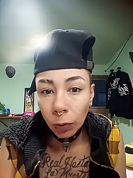 Snapshot of real_fenix chatting on 15, 9, 2025 real fenix online show from 15, 9, 2025