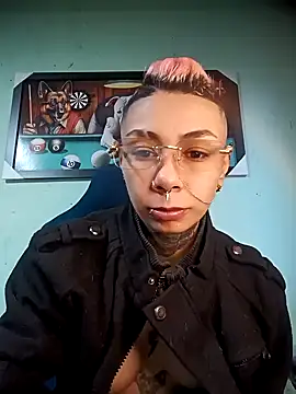 Snapshot of real_fenix chatting on 8, 10, 2025 real fenix online show from 8, 10, 2025