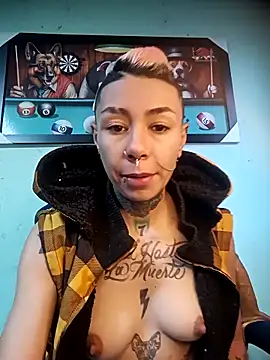 Snapshot of real_fenix chatting on 16, 10, 2025 real fenix online show from 16, 10, 2025