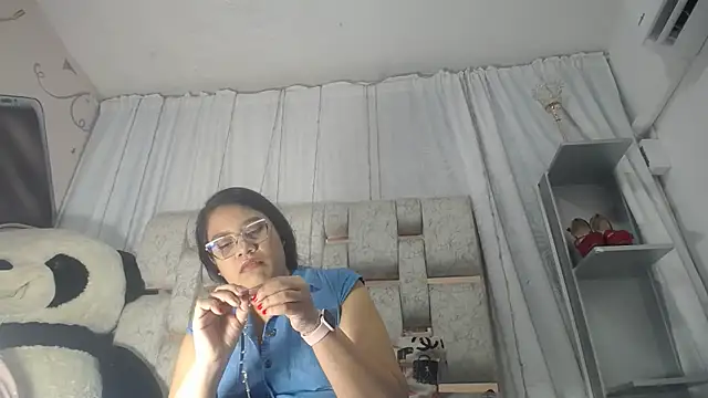 KEYRA-MILLER- online show from 23, 2, 2026