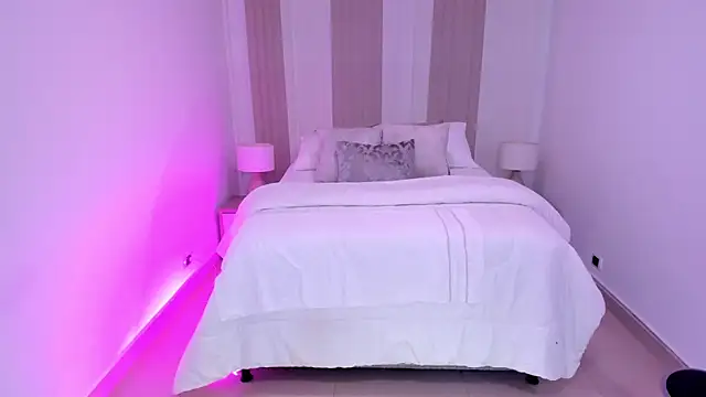 Leah Grey online show from 16, 12, 2025