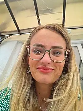 Snapshot of hotjessyca chatting on 18, 6, 2026 hotjessyca online show from 18, 6, 2026