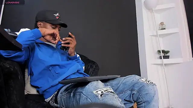 BRYXXXON1 online show from 15, 1, 2025