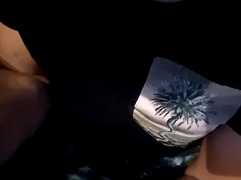 Snapshot of Dogz_n_daugthers chatting on 19, 12, 2024 Dogz n daugthers online show from 19, 12, 2024