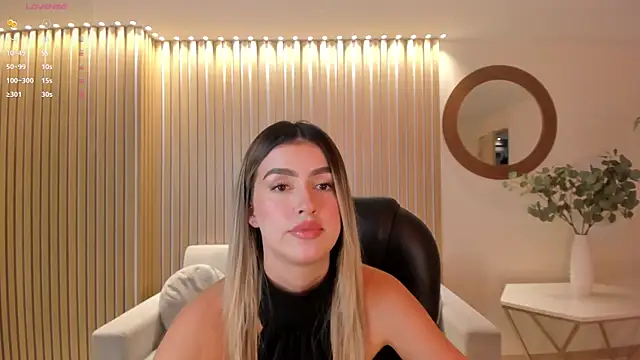 Snapshot of PaulinaSantos_ chatting on 21, 3, 2025 PaulinaSantos online show from 21, 3, 2025