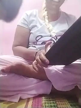 Tamilpriya46 online show from 17, 3, 2025