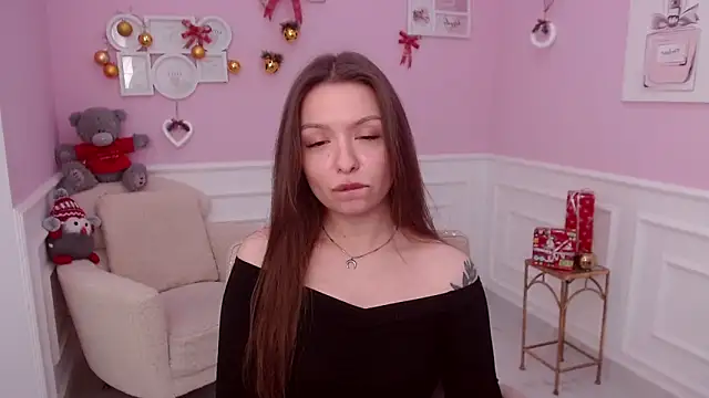 LucySkilar online show from 24, 12, 2024