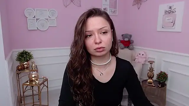 LucySkilar online show from 15, 2, 2026