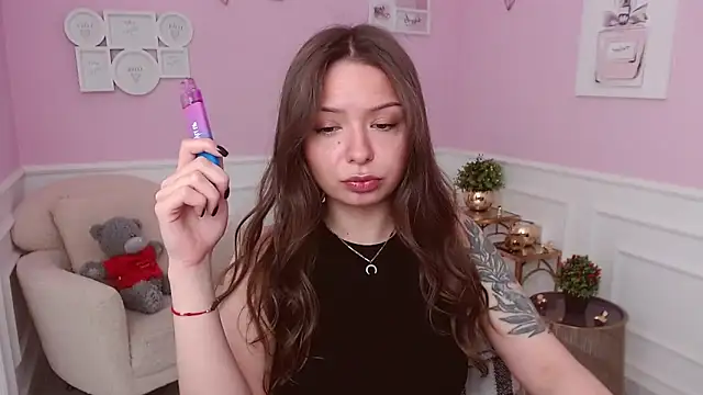 Snapshot of LucySkilar chatting on 29, 5, 2026 LucySkilar online show from 29, 5, 2026