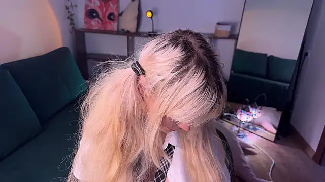 Snapshot of Eerectioneering chatting on 12, 10, 2025 Eerectioneering online show from 12, 10, 2025