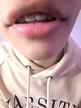 Snapshot of Dmitri_Aksnes chatting on 28, 3, 2026 Dmitri Aksnes online show from 28, 3, 2026