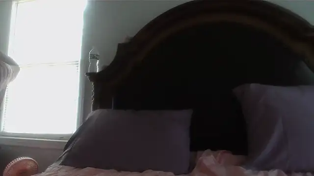 Snapshot of ebonyred chatting on 26, 4, 2026 ebonyred online show from 26, 4, 2026
