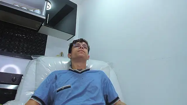 AgarEvans online show from 3, 12, 2024