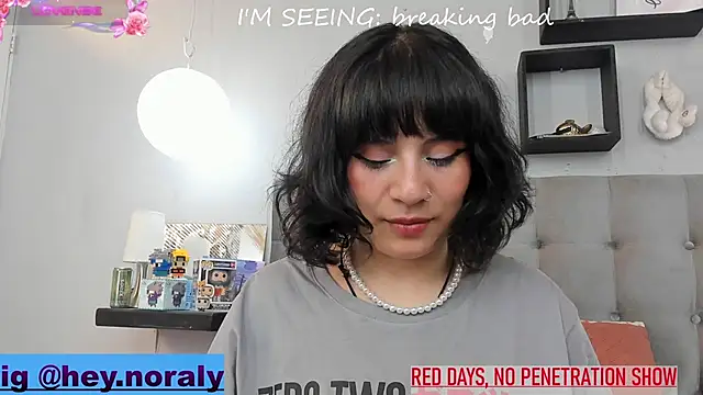 Snapshot of hey_noraly chatting on 4, 12, 2024 hey noraly online show from 4, 12, 2024