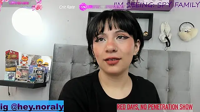 Snapshot of hey_noraly chatting on 4, 1, 2025 hey noraly online show from 4, 1, 2025
