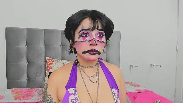 Snapshot of hey_noraly chatting on 1, 2, 2025 hey noraly online show from 1, 2, 2025