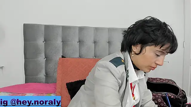 Snapshot of hey_noraly chatting on 18, 2, 2025 hey noraly online show from 18, 2, 2025