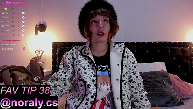 Snapshot of hey_noraly chatting on 14, 9, 2025 hey noraly online show from 14, 9, 2025