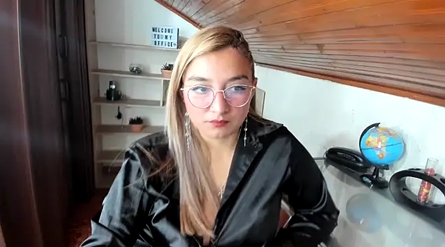  sweetcarla online show from 23, 1, 2025