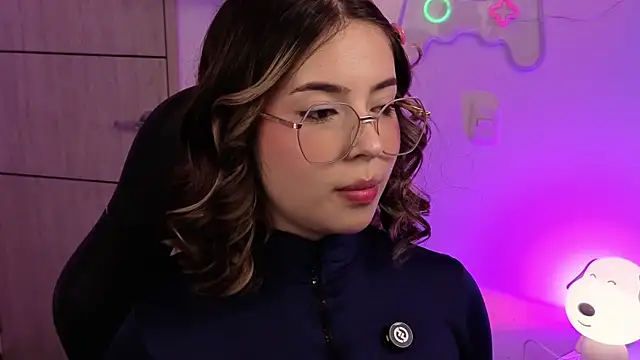 Snapshot of EmilyMiller_ chatting on 19, 6, 2026 EmilyMiller online show from 19, 6, 2026