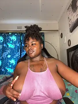 Snapshot of Honeycoco0211 chatting on 30, 1, 2025 Honeycoco0211 online show from 30, 1, 2025