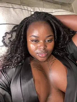 Snapshot of Honeycoco0211 chatting on 13, 2, 2025 Honeycoco0211 online show from 13, 2, 2025