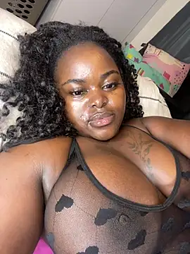 Snapshot of Honeycoco0211 chatting on 20, 2, 2025 Honeycoco0211 online show from 20, 2, 2025