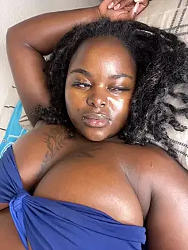 Snapshot of Honeycoco0211 chatting on 13, 3, 2025 Honeycoco0211 online show from 13, 3, 2025