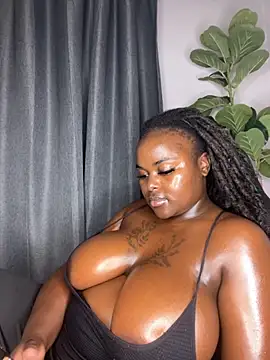 Snapshot of Honeycoco0211 chatting on 8, 9, 2025 Honeycoco0211 online show from 8, 9, 2025