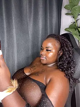Snapshot of Honeycoco0211 chatting on 1, 10, 2025 Honeycoco0211 online show from 1, 10, 2025