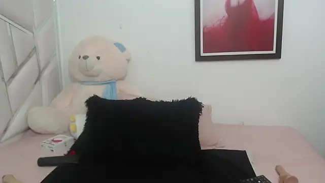Snapshot of celestesouzalatin chatting on 6, 1, 2025 celestesouzalatin online show from 6, 1, 2025