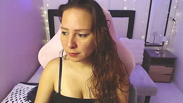 Snapshot of camila_delarosa chatting on 30, 6, 2026 camila delarosa online show from 30, 6, 2026