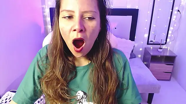 Snapshot of camila_delarosa chatting on 17, 7, 2026 camila delarosa online show from 17, 7, 2026