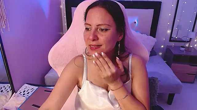 Snapshot of camila_delarosa chatting on 28, 7, 2026 camila delarosa online show from 28, 7, 2026