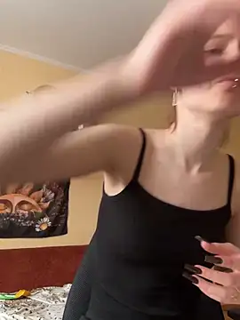 Snapshot of Crayzy_Luv chatting on 14, 2, 2025 Crayzy Luv online show from 14, 2, 2025