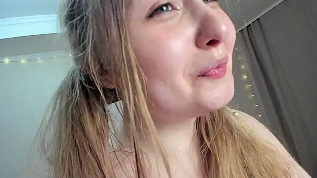 Snapshot of teencute chatting on 8, 2, 2025 teencute online show from 8, 2, 2025