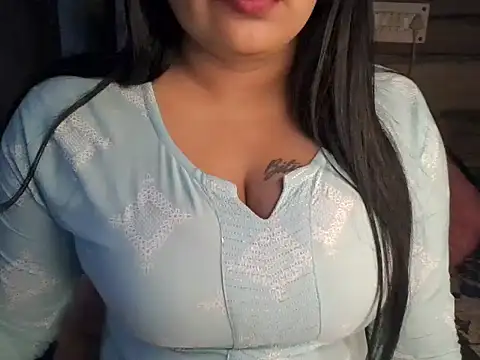 Snapshot of Trezza chatting on 18, 1, 2026 Trezza online show from 18, 1, 2026