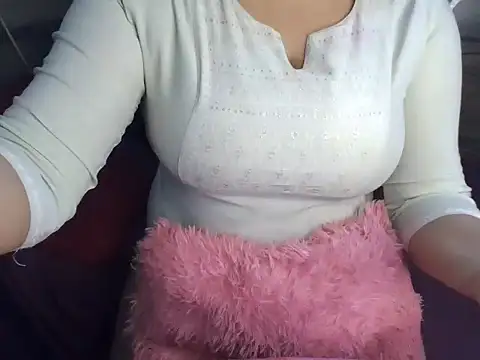 Snapshot of Trezza chatting on 15, 2, 2026 Trezza online show from 15, 2, 2026