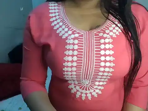 Snapshot of Trezza chatting on 26, 6, 2026 Trezza online show from 26, 6, 2026