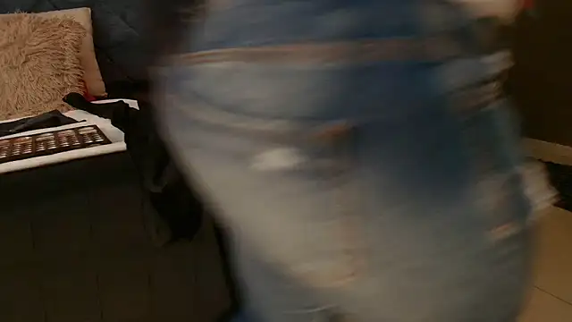 Janna Rousse  online show from 12, 2, 2025