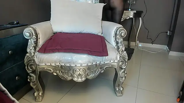 Janna Rousse  online show from 10, 3, 2025