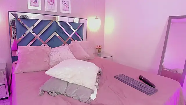 Miakhalifa 7 online show from 14, 3, 2025